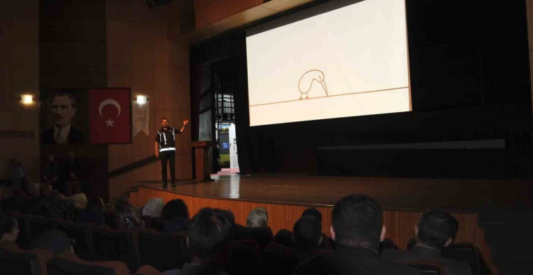 Karaman'da 'En İyi Narkotik Polisi Anne' Semineri Düzenlendi