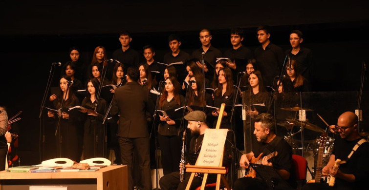 Karaman'da 'Kim Var?' Sanat Oratoryosu İle Büyüledi