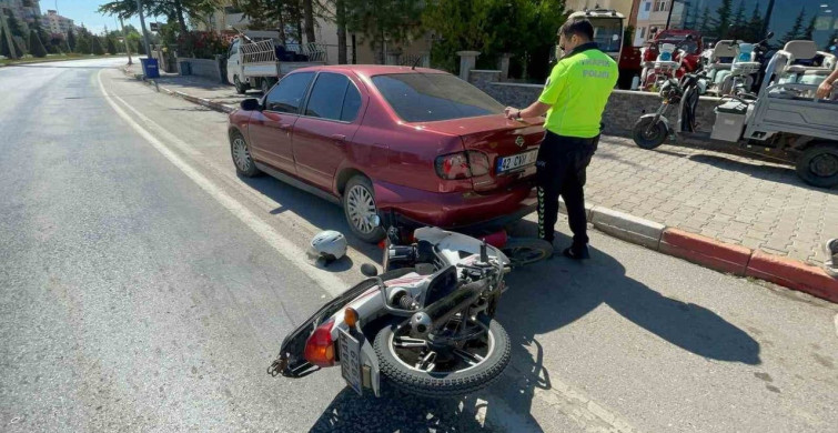 Karaman'da Motosiklet Kazası: Ölümden Dönen Sürücünün Anı Kamerada