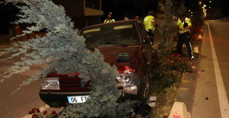 Karaman’da otomobil refüje çıktı: 1 yaralı