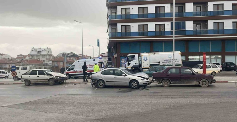 Karaman'da Zincirleme Kaza: 1 Yaralı
