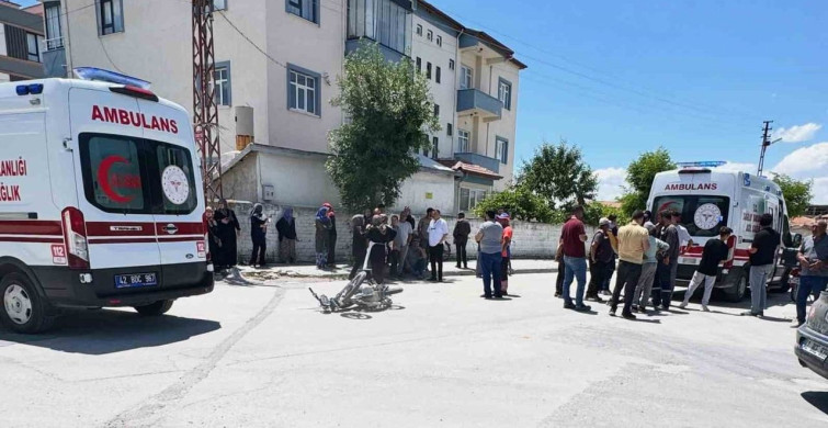 Karapınar'da motosiklet ile beton mikseri çarpıştı: iki yaralı