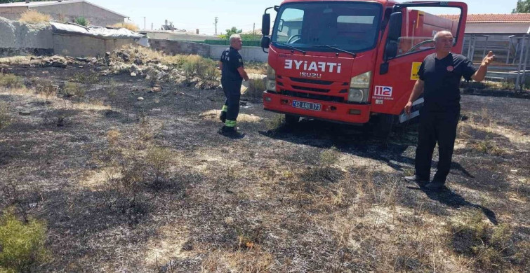 Karapınar'da ot yangını itfaiye müdahalesiyle kontrol altına alındı