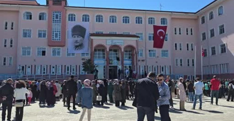 Karne gününde anlamlı açılış: Şehit Adem Cankurtaran’ın hatıraları isminin verildiği okulda sergilenecek