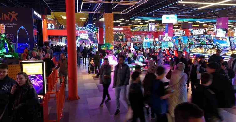 Karne heyecanı yaşayan çocuklar Forum Ankara'da ZeplinX'in eğlence ve teknoloji dünyasıyla buluşuyor