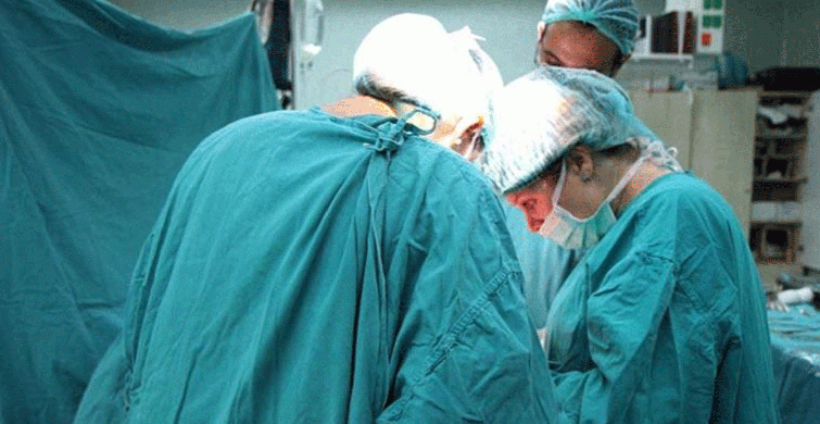 Karnında Kese İle Doğan Hiranur Bebek Hayata Tutundu