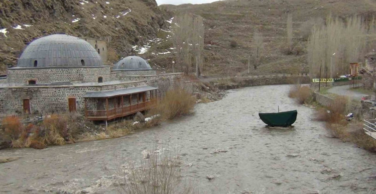 Kars Çayı'nda Su Seviyesi Yükseliyor