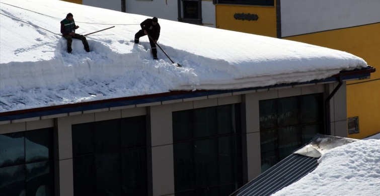 Kars Sarıkamış'ta Kar ve Buz Temizliği Başladı