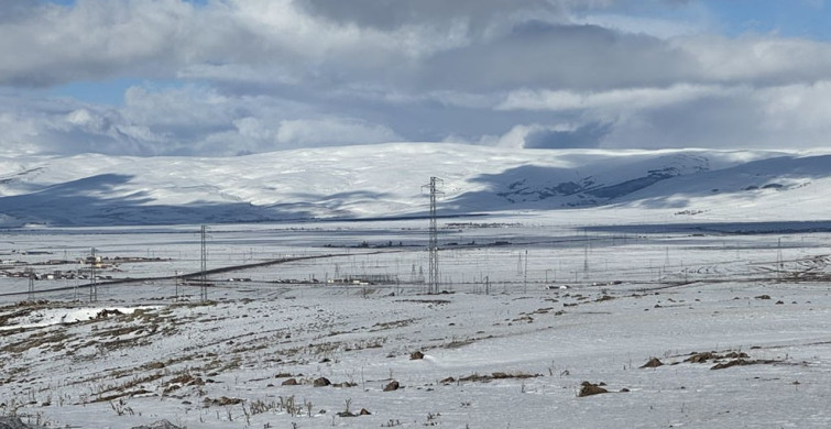 Kars ve Ardahan'da Kar Yağışı Etkili Oldu