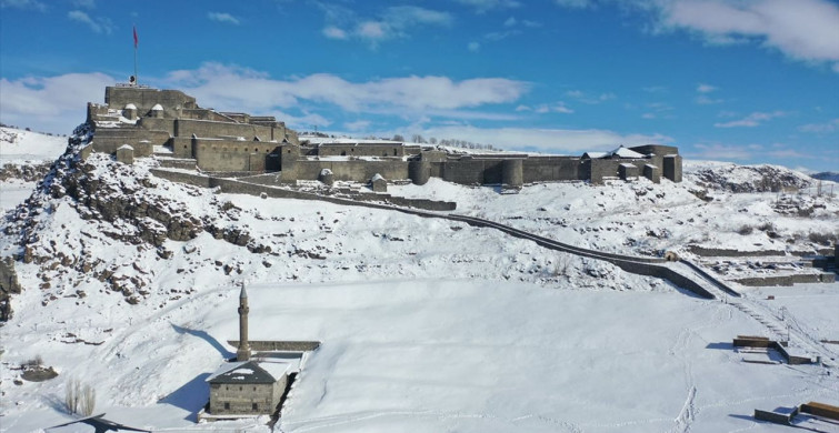 Kars ve Ardahan'da Kar Yağışı Hayatı Olumsuz Etkiledi