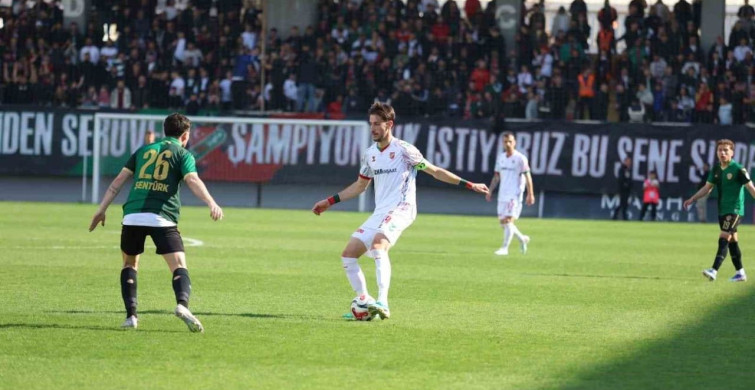 Karşıyaka, Bornova 1877'yi Farklı Geçti