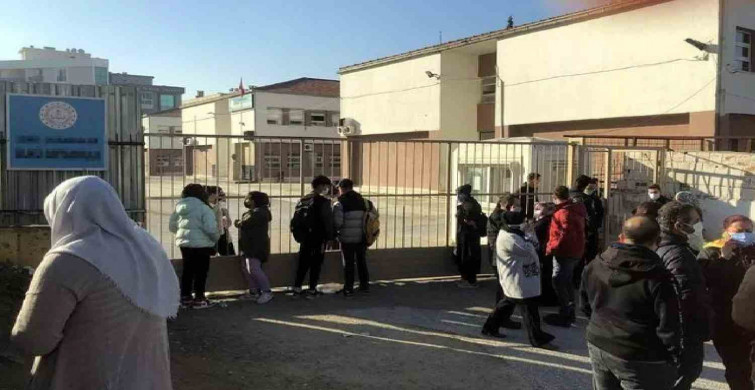Karşıyaka okul önünde cinsel organını çıkaran sapık yakalandı mı? Karşıyaka'da iğrenç görüntü!