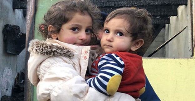 Kars'ta 4 Yaşındaki Çocuk Kardeşini Yangından Kurtartdı