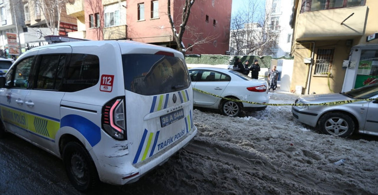 Kars'ta Buz Sarkıtı Düşmesi Sonucu Kadın Yaralandı