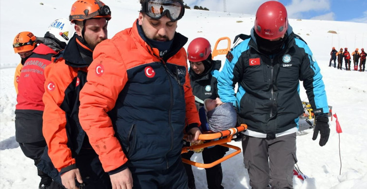 Kars'ta Çığ Tatbikatı Gerçekleşti