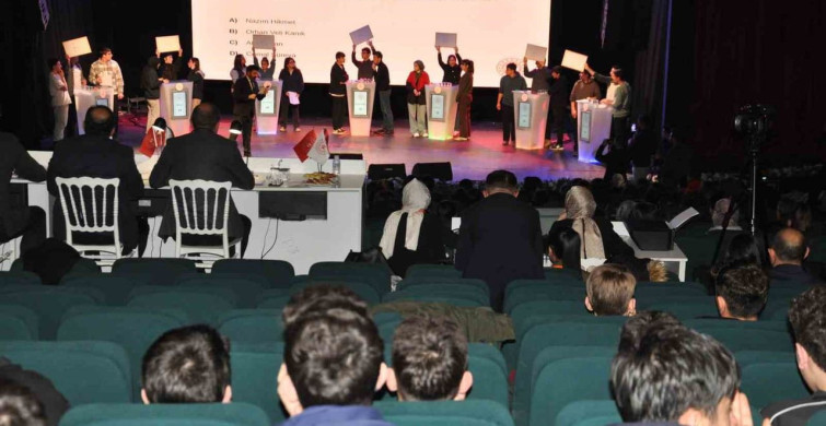 Kars'ta Genç Sanatçılar Yeteneklerini Sergiledi