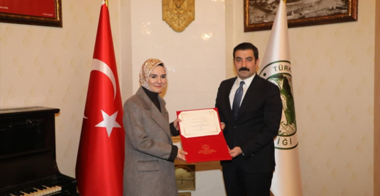 Kars'ta 'Huzurlu Aile Huzurlu Toplum Projesi'ne Teşekkür Belgesi