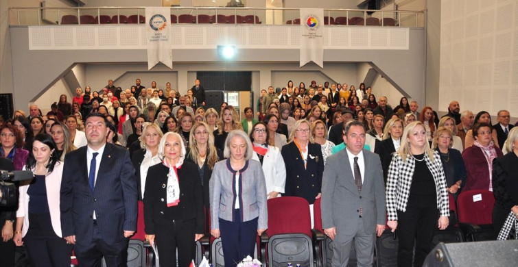 Kars'ta Kadın Girişimciler Zirvesi: Üretken Kadınlar Geleceği Şekillendiriyor