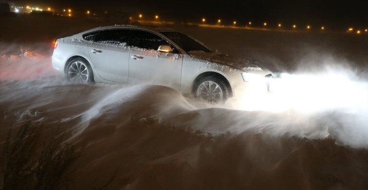Kars'ta Kar Yağışı ve Tipi Trafiği Olumsuz Etkiliyor