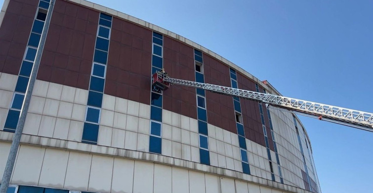 Kars'ta Sağlık Personeli KBRN ve Yangın Tatbikatlarıyla Olası Olaylara Hazırlanıyor