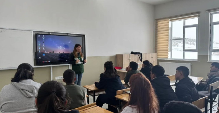 Kars’ta Yeşilay’dan Öğrencilere Sağlıklı Yaşam Eğitimi