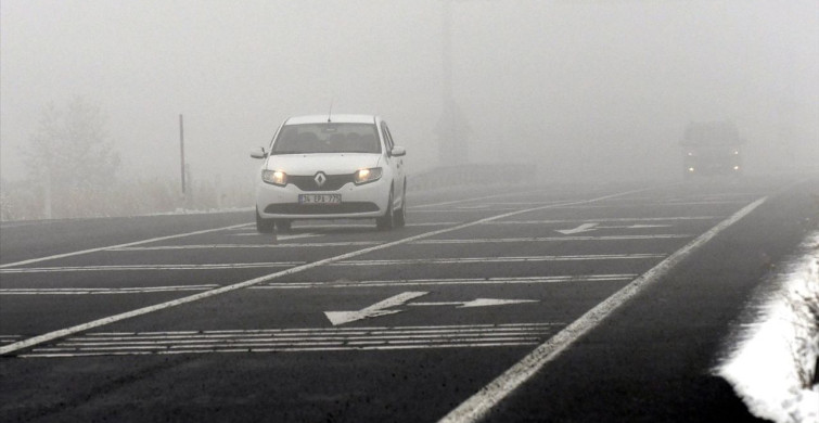 Kars'ta Yoğun Sis Ulaşımı Etkiliyor