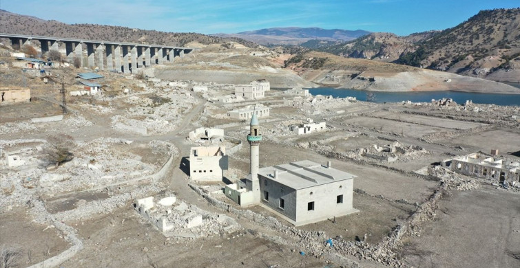 Kars'taki Baraj Suları Çekildi: Tarihi Köy Yeniden Gün Yüzüne Çıktı
