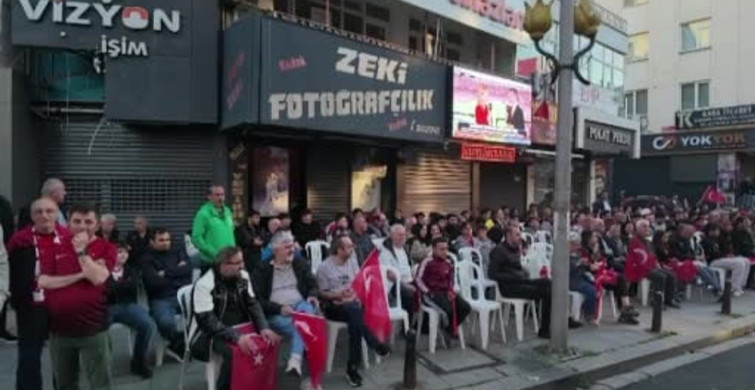 Kartal'da A Milli Takım için dev ekran etkinliği
