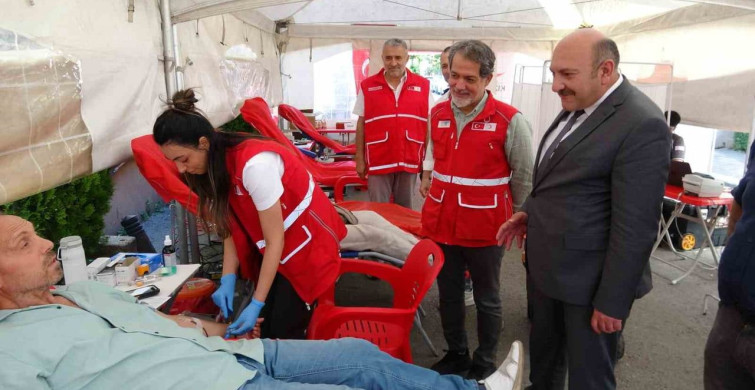 Kartal’da kan bağışı seferberliği: kanımızla da canımızla da kardeşiz