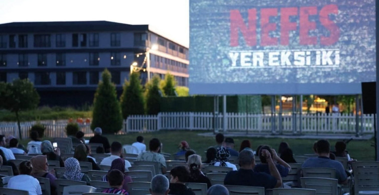 Kartepe’de açık havada sinema keyfi