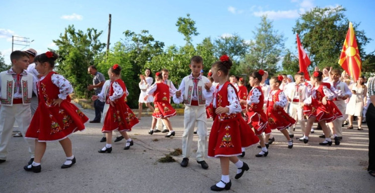 Kartepe’de uluslararası balkan halk oyunları festivali düzenlendi
