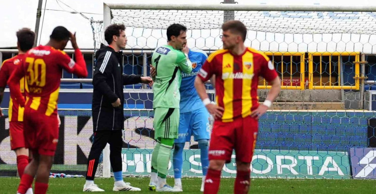 Kasımpaşa Kalecisi Gianniotis'ten Şaşırtan Gol