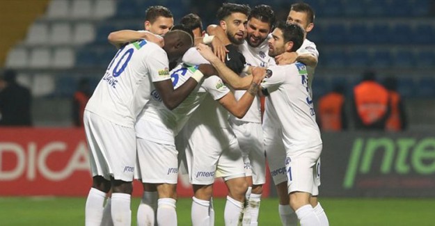 Kasımpaşa Zirveye Göz Kırptı