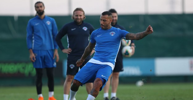 Kasımpaşa'nın Yeni Transferi Quaresma, Maç Kadrosuna Alındı!