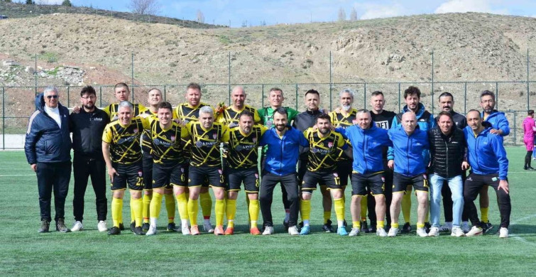 Kastamonu Şerife Bacı Masterlar Batı Karadeniz Beyaz Bölge Şampiyonu