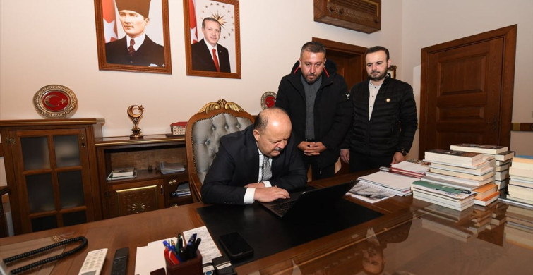 Kastamonu Valisi Meftun Dallı, Anadolu Ajansı'nın 'Yılın Kareleri' Oylamasında