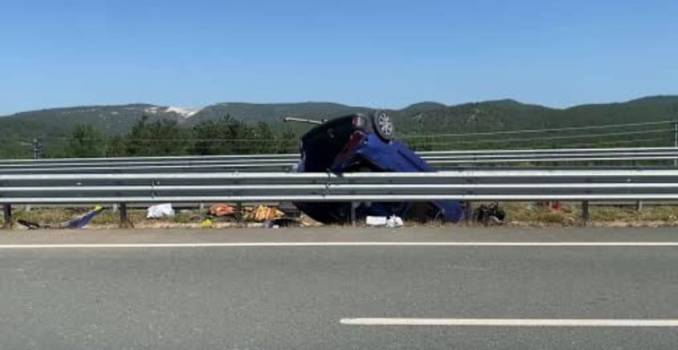 Kastamonu'da bariyerlere çarpan hafif ticari araç ters döndü: 3 yaralı
