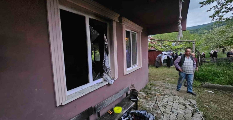 Kastamonu'da Benzinle Sobayı Yakarken Patlama: 4 Kişi Yaralandı