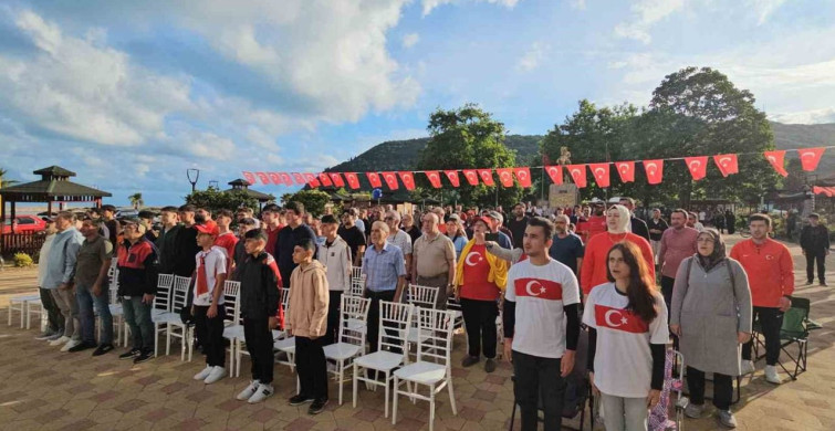 Kastamonu'da dev ekran heyecanı ile milli maç izlendi