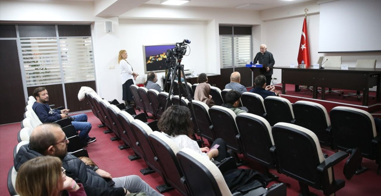 Kastamonu'da 'Dünyanın Beşibiryerdesi' Paneli Gerçekleşti
