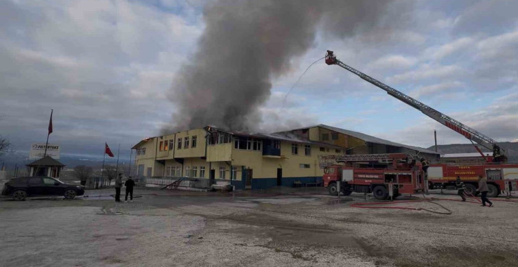 Kastamonu'da Fabrika Yangını Kontrol Altına Alındı