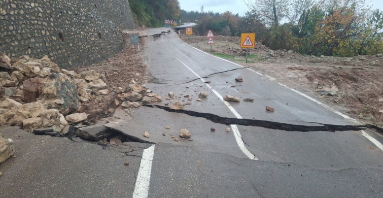 Kastamonu'da Heyelan Ulaşımı Engelledi