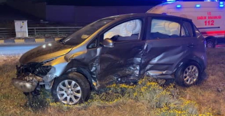 Kastamonu'da iki otomobil çarpıştı, 4 kişi yaralandı