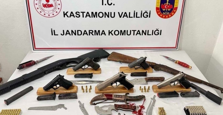 Kastamonu'da Jandarma Operasyonu: Çok Sayıda Silah Ele Geçirildi
