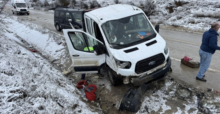 Kastamonu'da Kamyonet Şarampole Düştü: 7 Yaralı