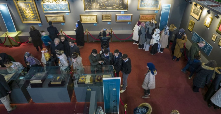 Kastamonu'da Kutsal Emanetler Sergisi Büyüleyici Bir İlgiyle Kapılarını Açtı