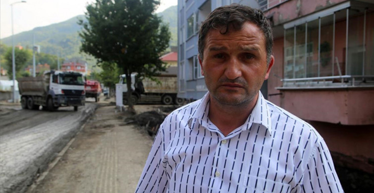 Kastamonu'daki Sel Felaketinde Çıktığı Ağaçta 6 Saat Mahsur Kaldı