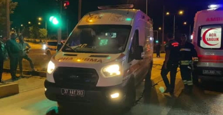 Kastamonu’da tofaş marka otomobil tıra çarptı: 5 yaralı