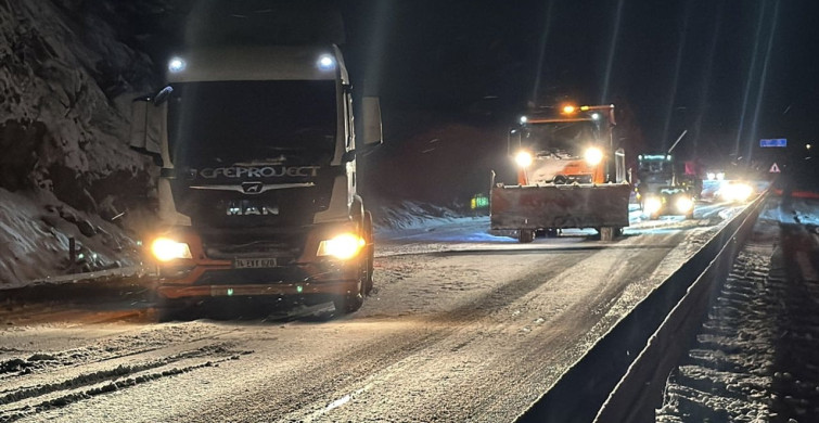 Kastamonu'daki Kar Yağışı Ulaşımı Olumsuz Etkiledi