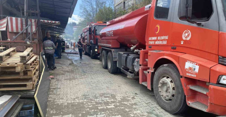 Kastamonu'daki Mobilya Atölyesi Yangını Kontrol Altına Alındı